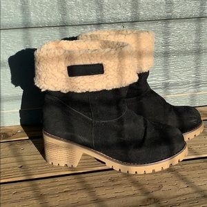Women’s Size 8 Booties